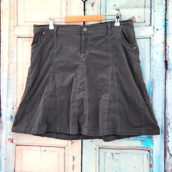 KUHL Charcoal Grey Splash Skirt - Picture 2 of 7